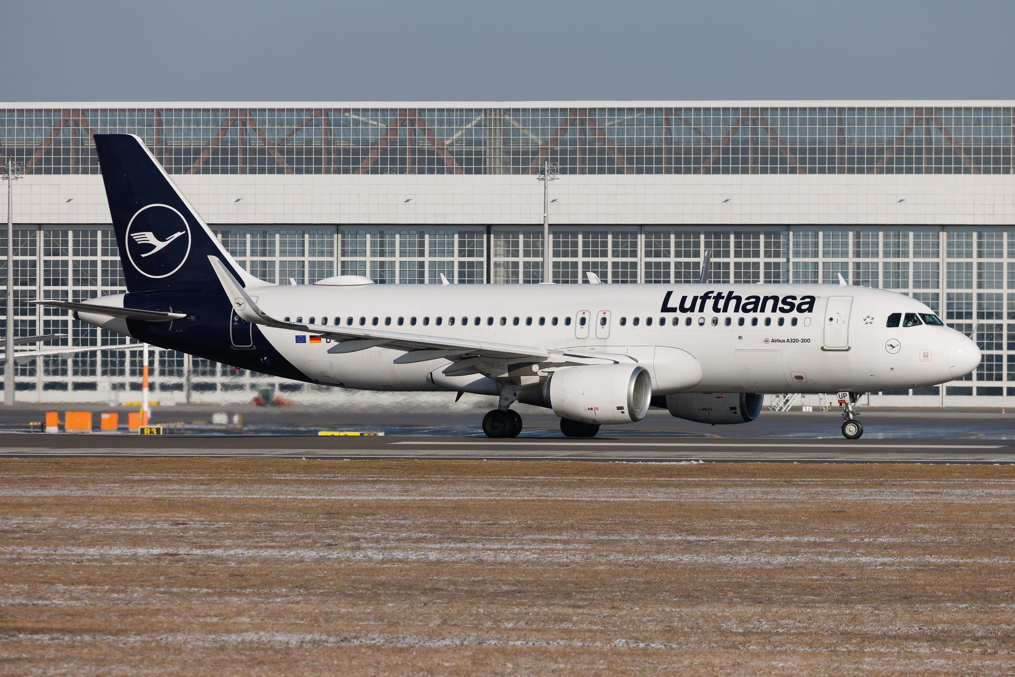 Munich Airport: Lufthansa (LH / DLH) | Airbus A320-214 A320 | D-AIUP | MSN 6807