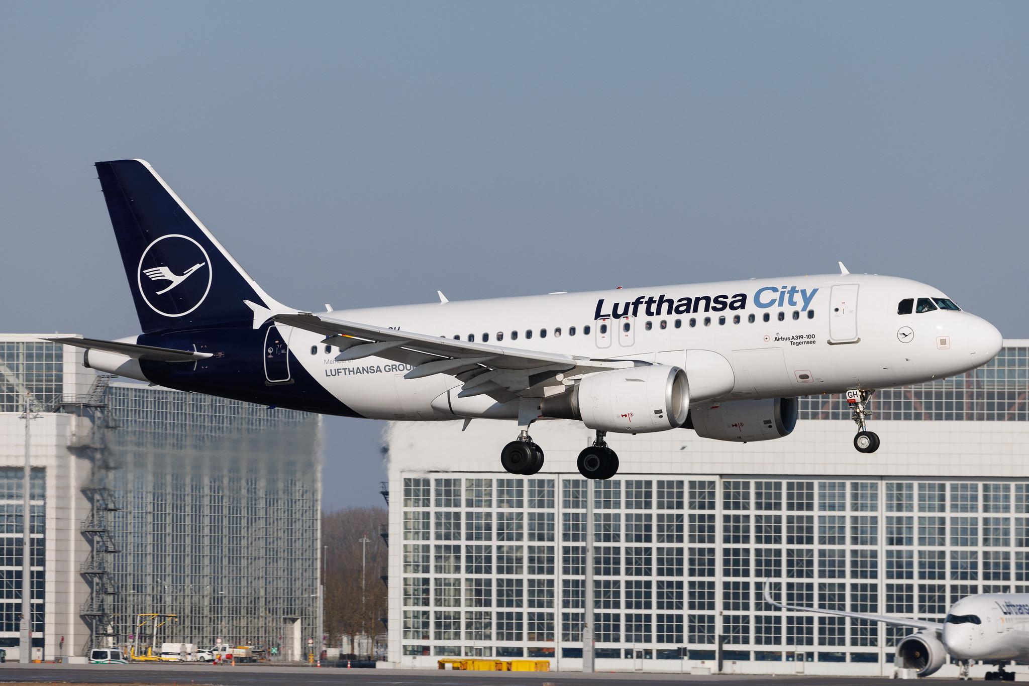 Munich Airport: Lufthansa City (VL / LHX) | Airbus A319-112 A319 | D-ABGH | MSN 3245