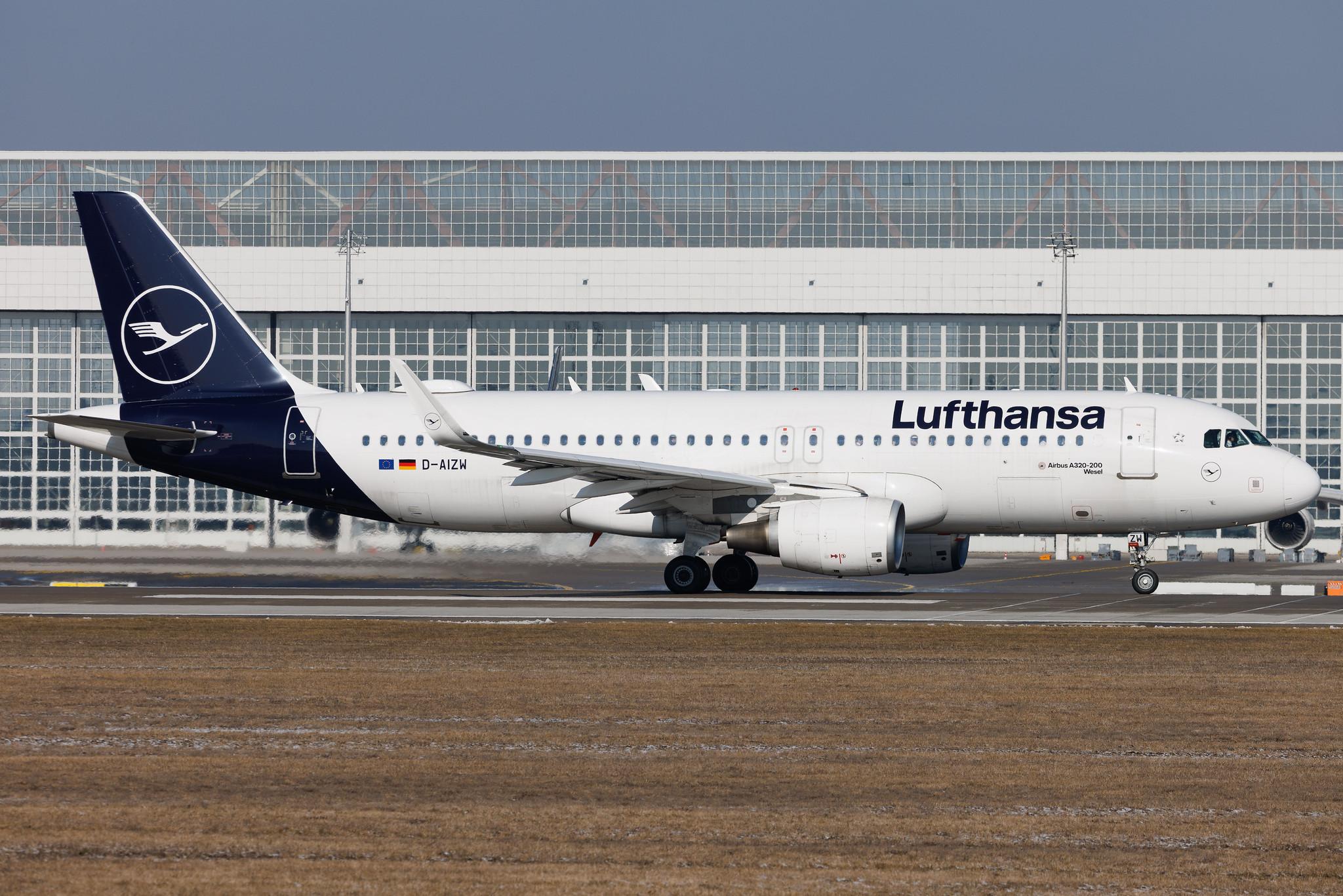 Munich Airport: Lufthansa (LH / DLH) | Airbus A320-214 A320 | D-AIZW | MSN 5694