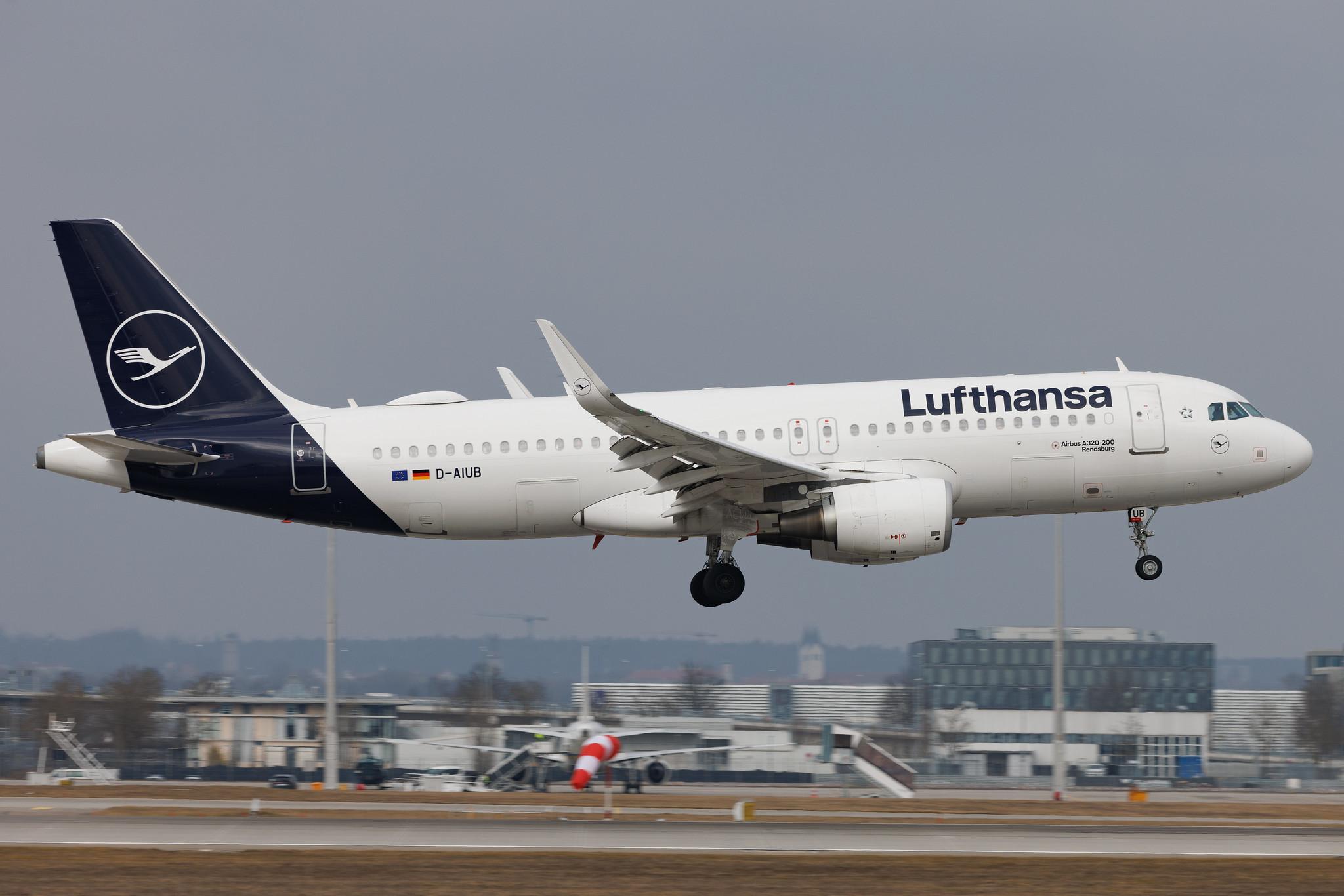Munich Airport: Lufthansa (LH / DLH) | Airbus A320-214 A320 | D-AIUB | MSN 5972