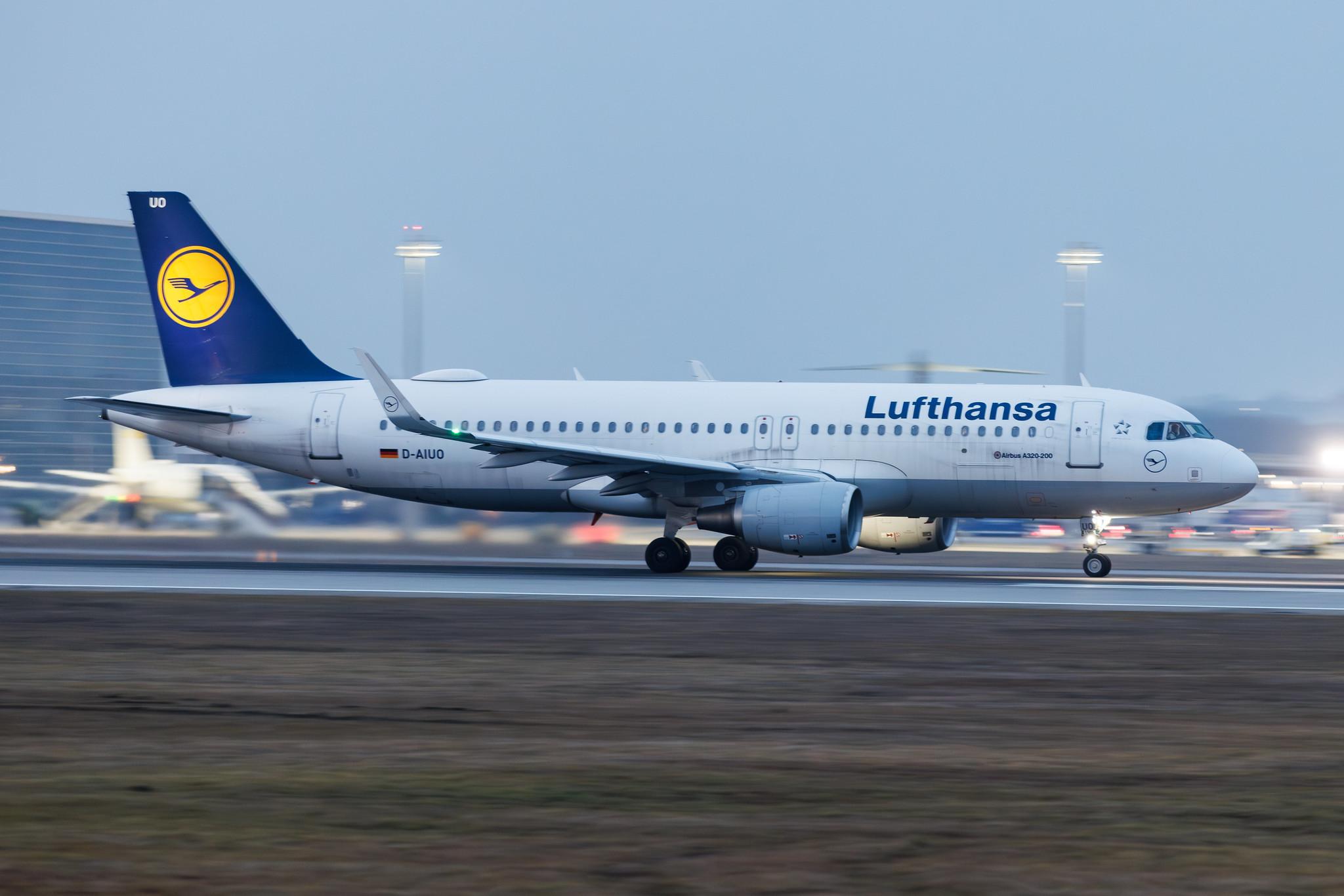 Munich Airport: Lufthansa (LH / DLH) | Airbus A320-214 A320 | D-AIUO | MSN 6636