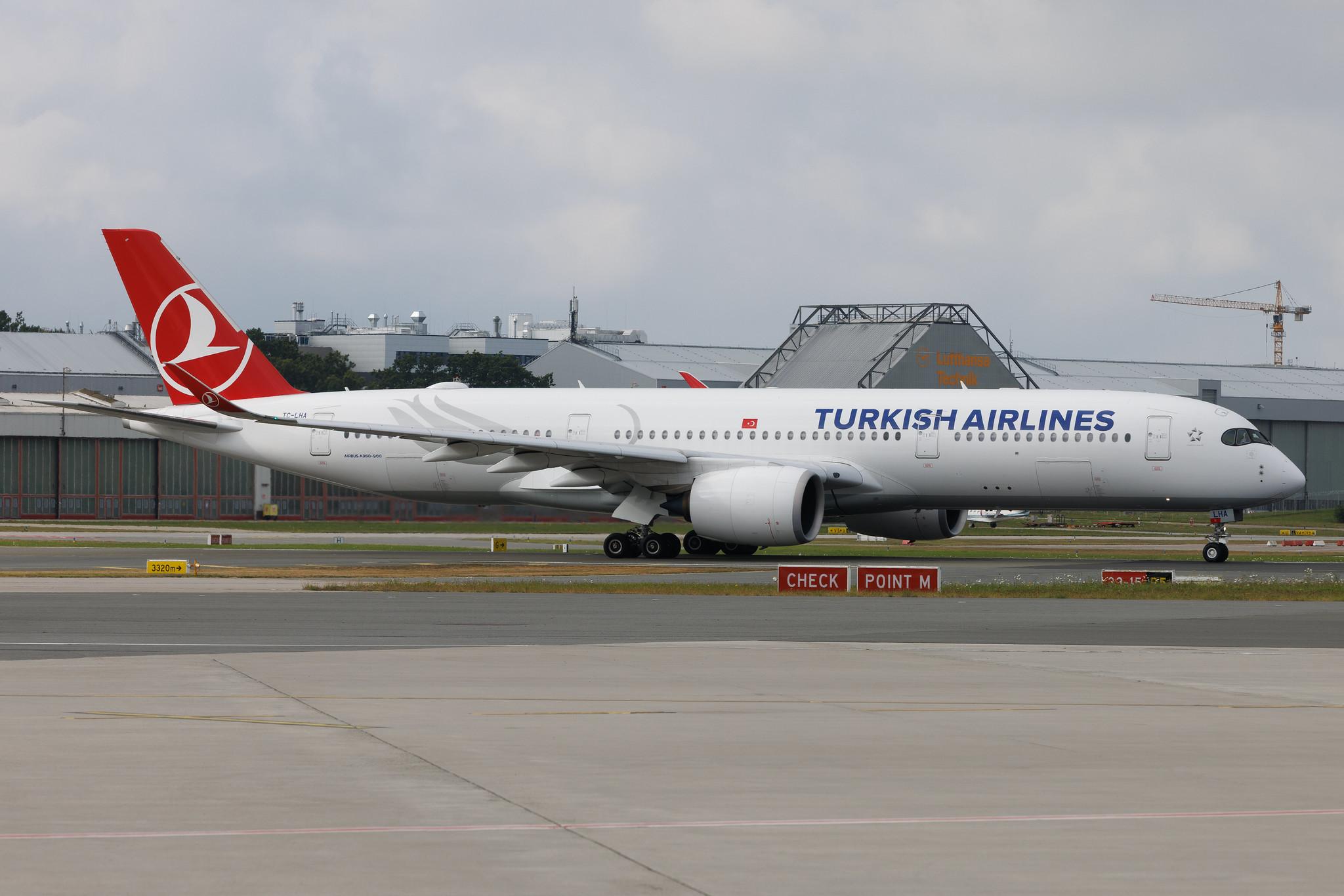 Hamburg Airport: Turkish Airlines (TK / THY) | Airbus A350-941 A359 | TC-LHA | MSN 688