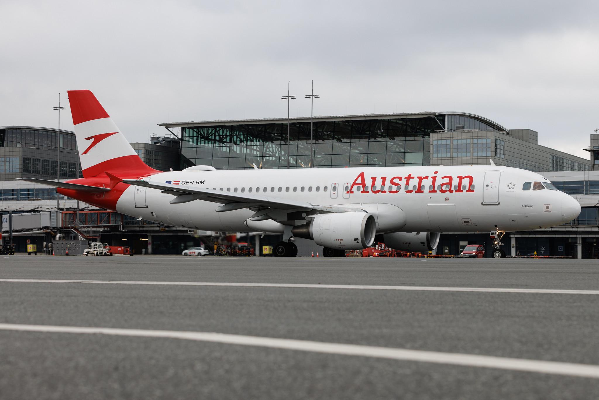 Hamburg Airport: Austrian Airlines (OS / AUA) | Airbus A320-214 A320 | OE-LBM | MSN 1504