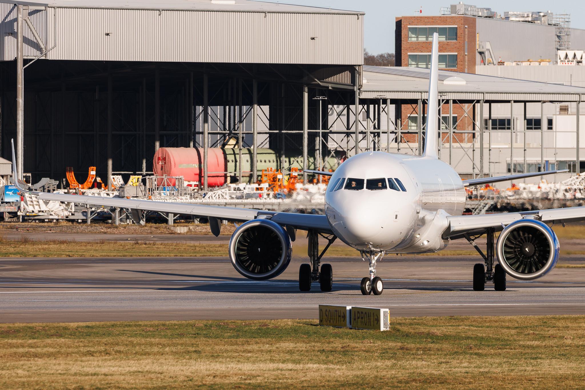 Hamburg Finkenwerder: Aegean Airlines | Airbus A321-271NY(XLR) A21N | F-WHUE | SX- | MSN 12475