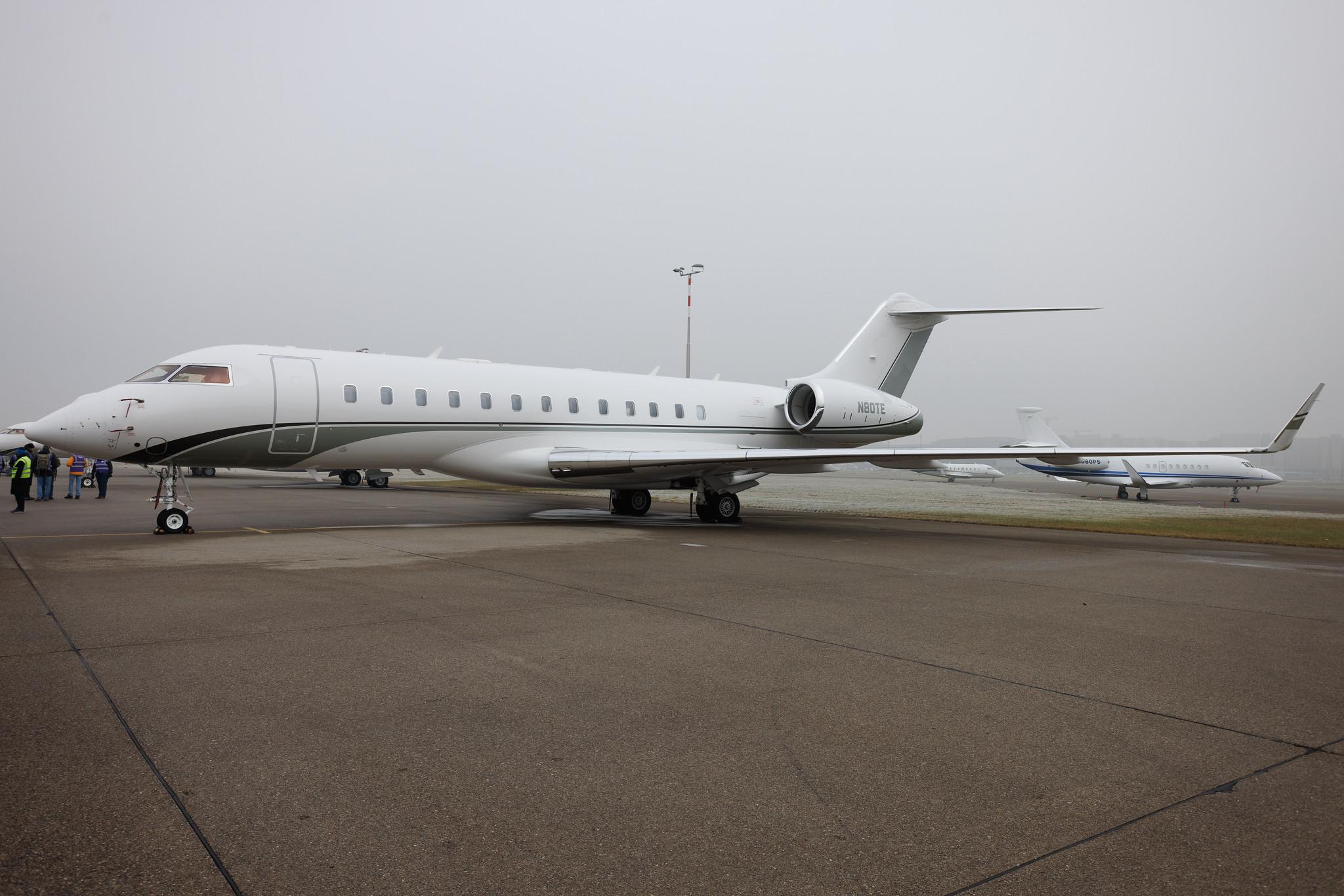 Flughafen Zürich: Solairus Aviation (TWY) | Bombardier Global 6500 GLEX | N80TE | MSN 60006