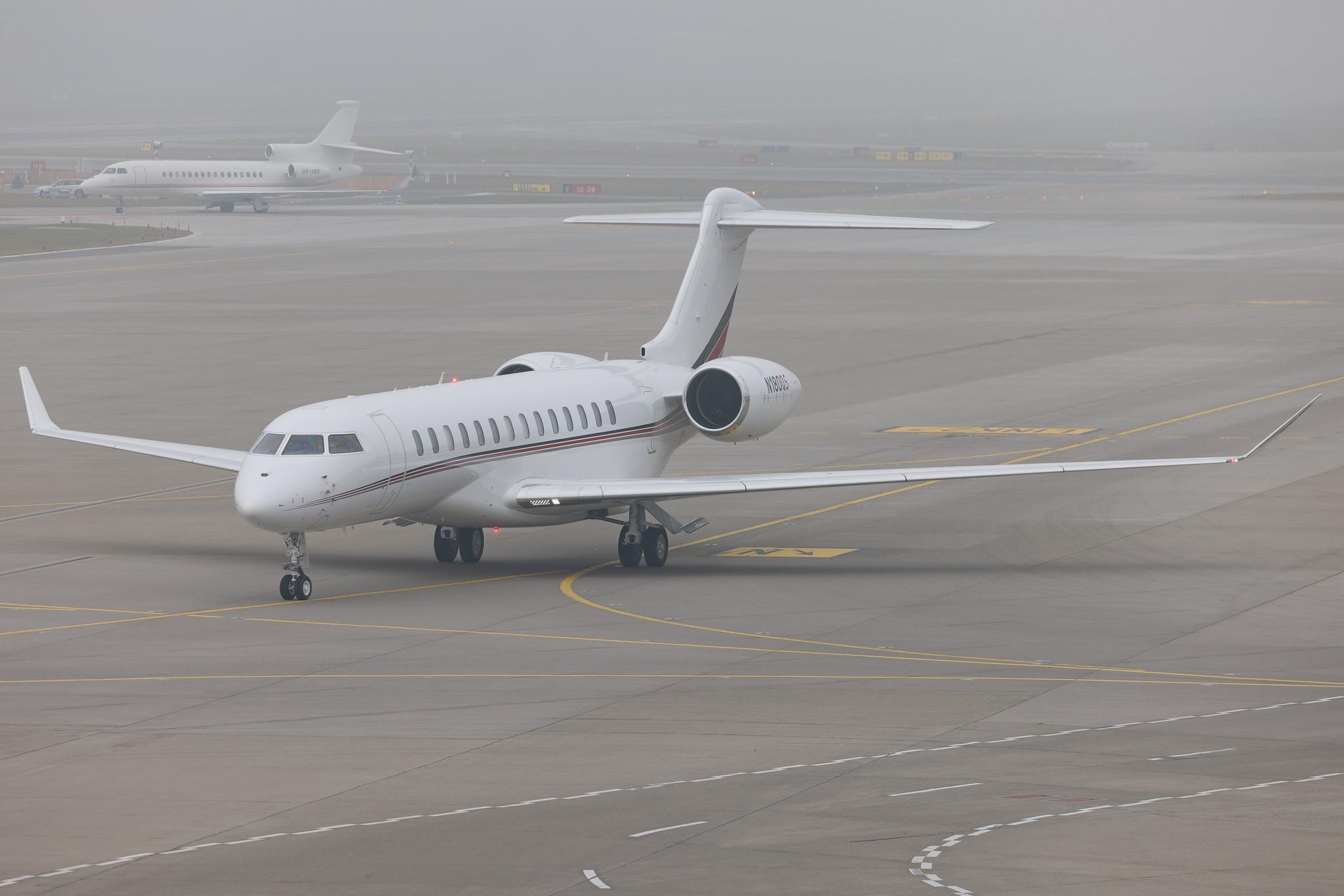 Flughafen Zürich: NetJets (EJA) | Bombardier Global 7500 GL7T | N180QS | MSN 70140