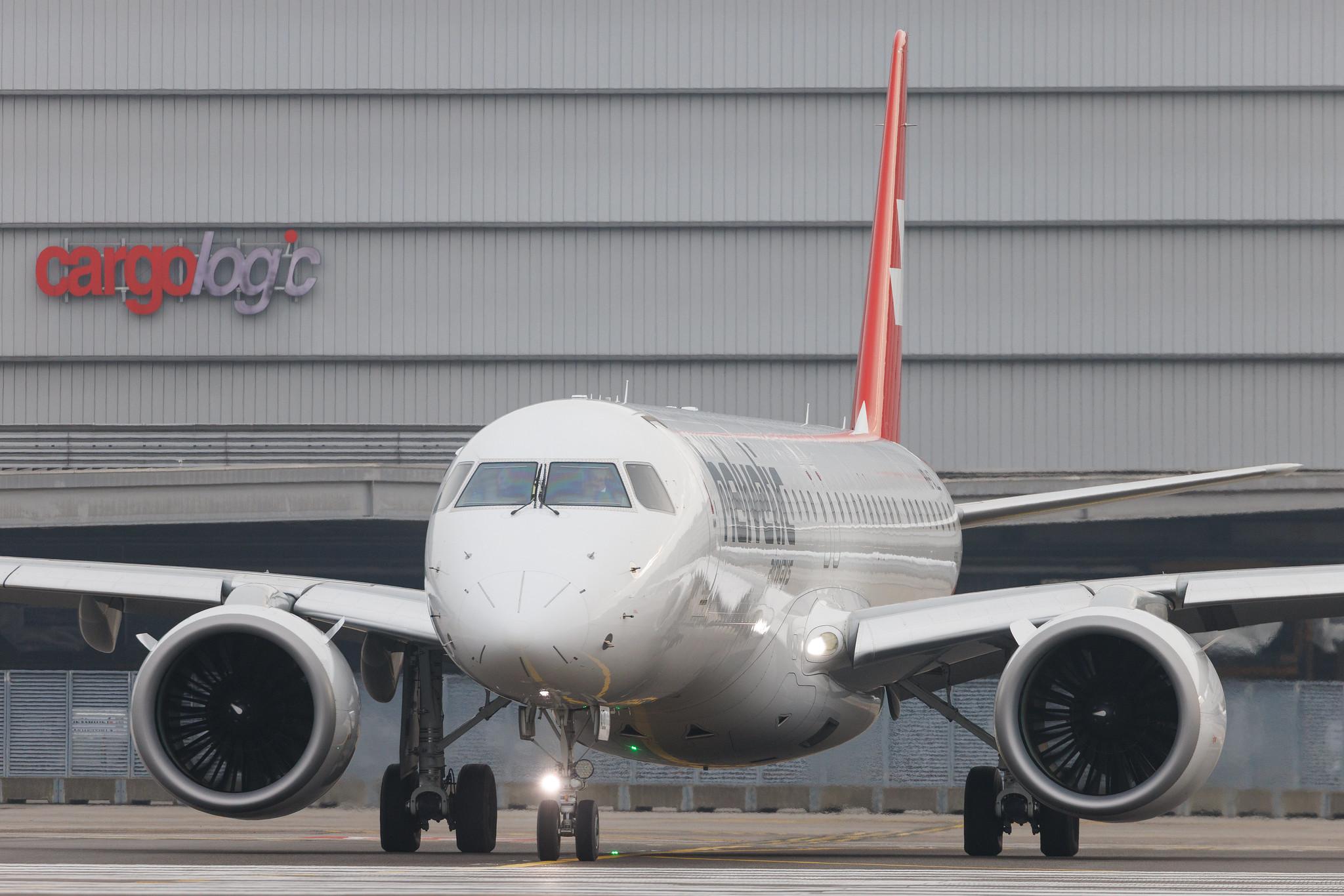 Flughafen Zürich: Helvetic Airways (2L / OAW) | Embraer E195-E2 E295 | HB-AZL | MSN 19020059