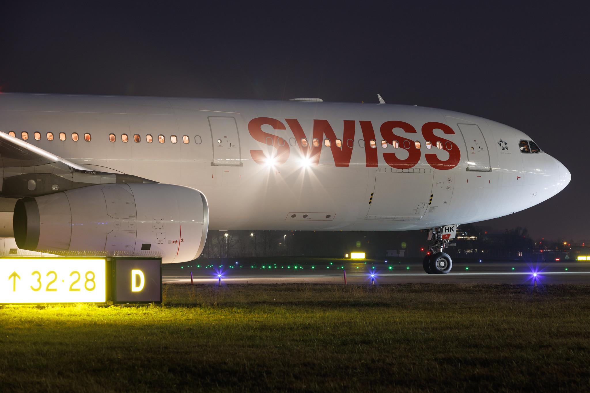 Flughafen Zürich: Swiss (LX / SWR) | Airbus A330-343 A333 | HB-JHK | MSN 1276