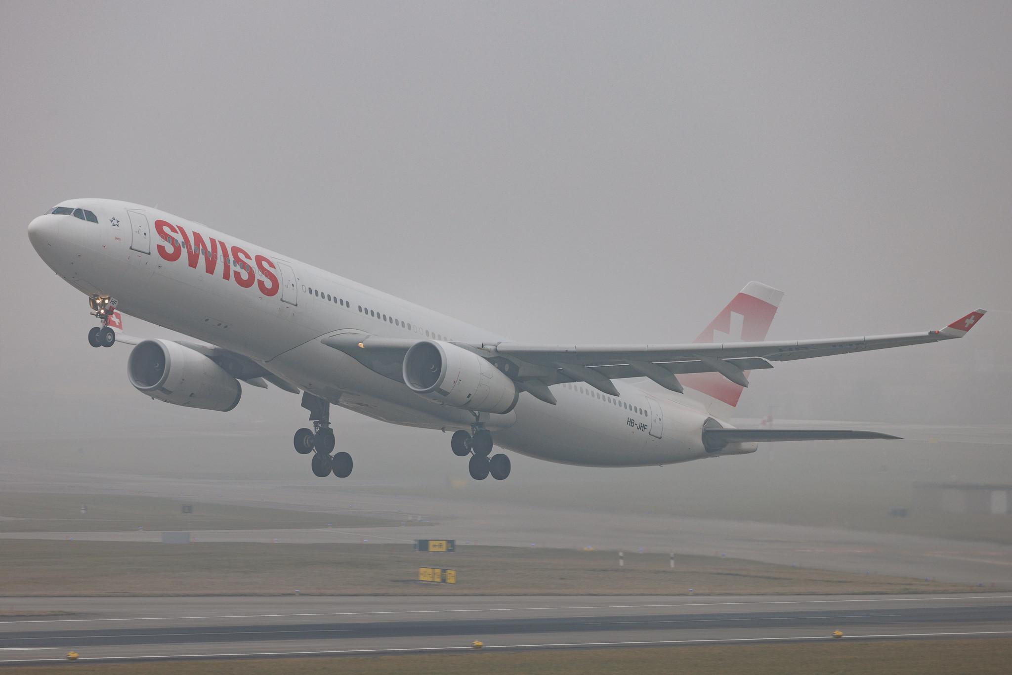 Flughafen Zürich: Swiss (LX / SWR) | Airbus A330-343 A333 | HB-JHF | MSN 1089