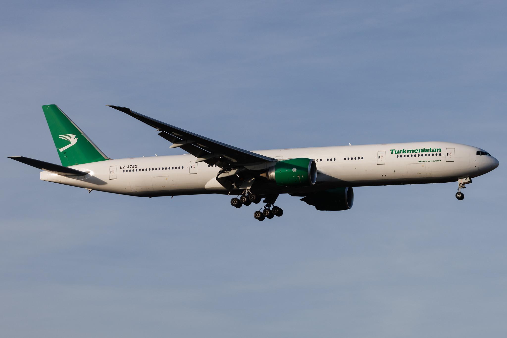 Frankfurt Airport: Turkmenistan Airlines (T5 / TUA) | Boeing 777-367(ER) B77W | EZ-A782 | MSN 39235