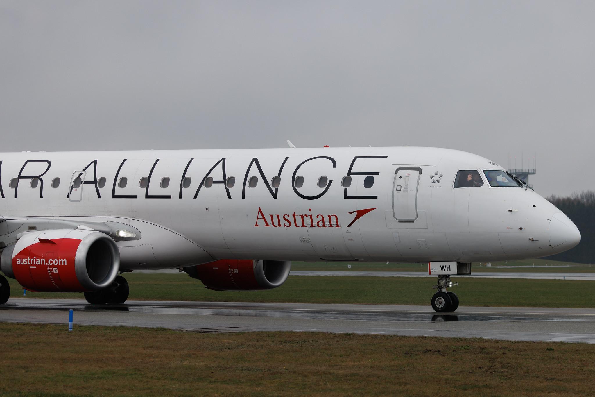 Hamburg Airport: Austrian Airlines (OS / AUA) | Livery: Star Alliance Livery | Embraer E195LR E195 | OE-LWH | MSN 19000486