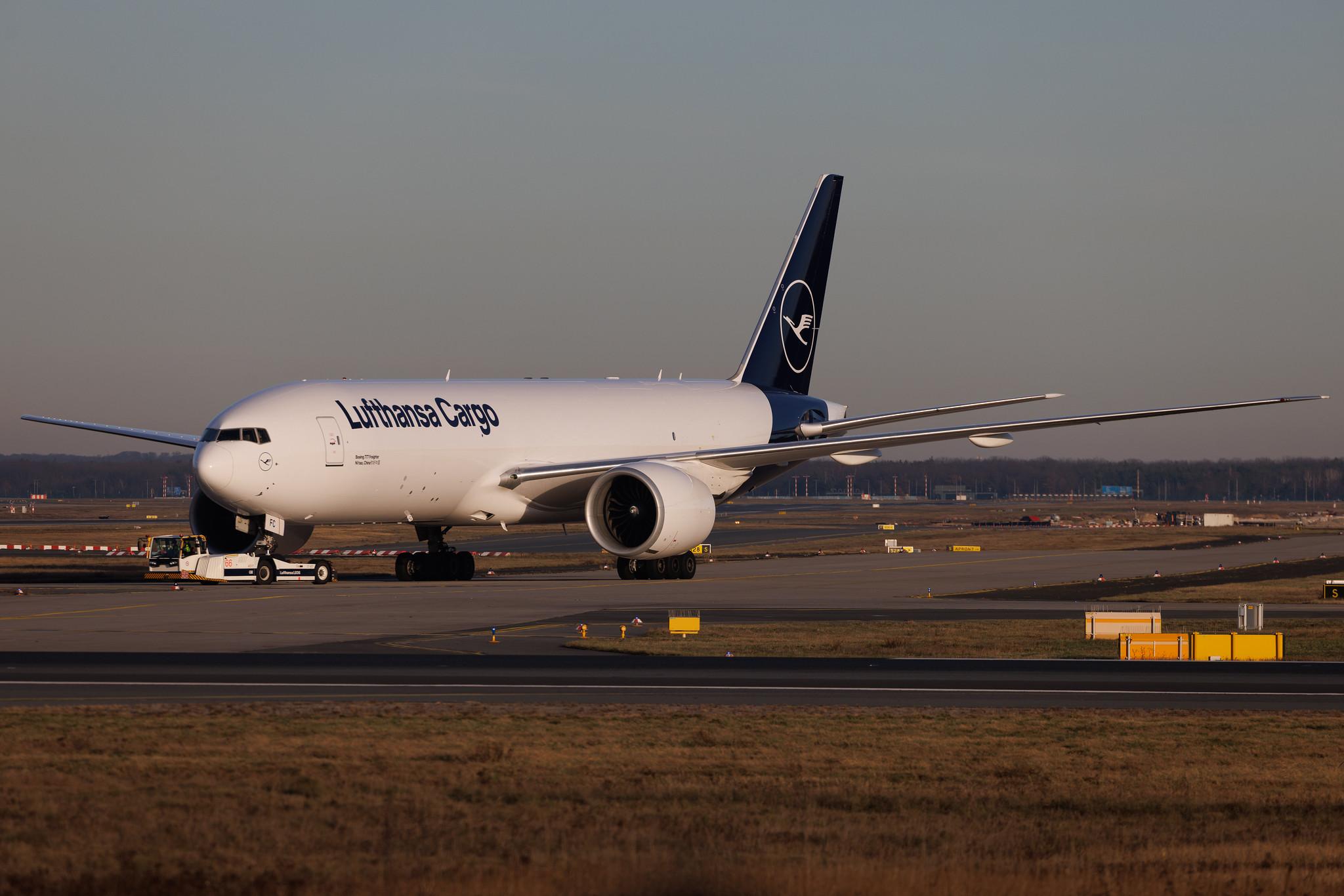 Frankfurt Airport: Lufthansa Cargo (/ GEC) | Boeing 777-FBT B77L | D-ALFC | MSN 41676