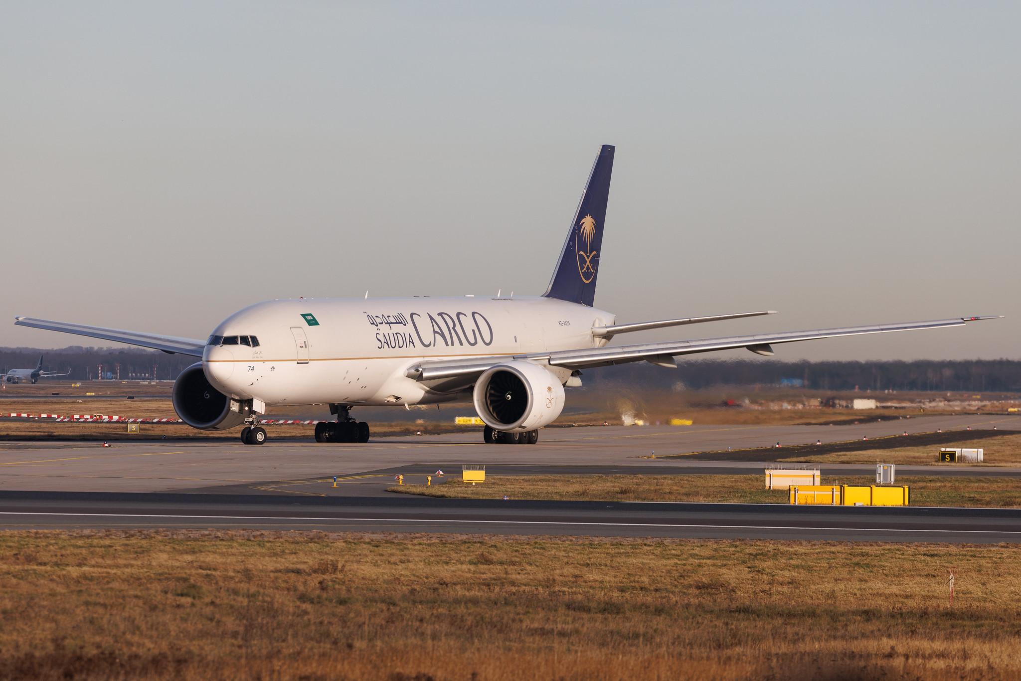 Frankfurt Airport: Saudia Cargo (SV / SVA) | Operator: Saudia | Boeing 777-FFG B77L | HZ-AK74 | MSN 60340