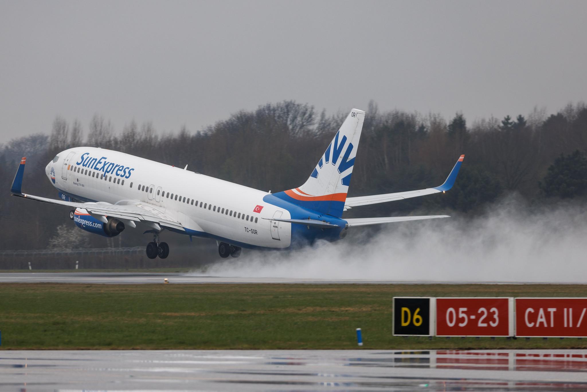 Hamburg Airport: SunExpress (XQ / SXS) | Boeing 737-8AS B738 | TC-SOR | MSN 33563