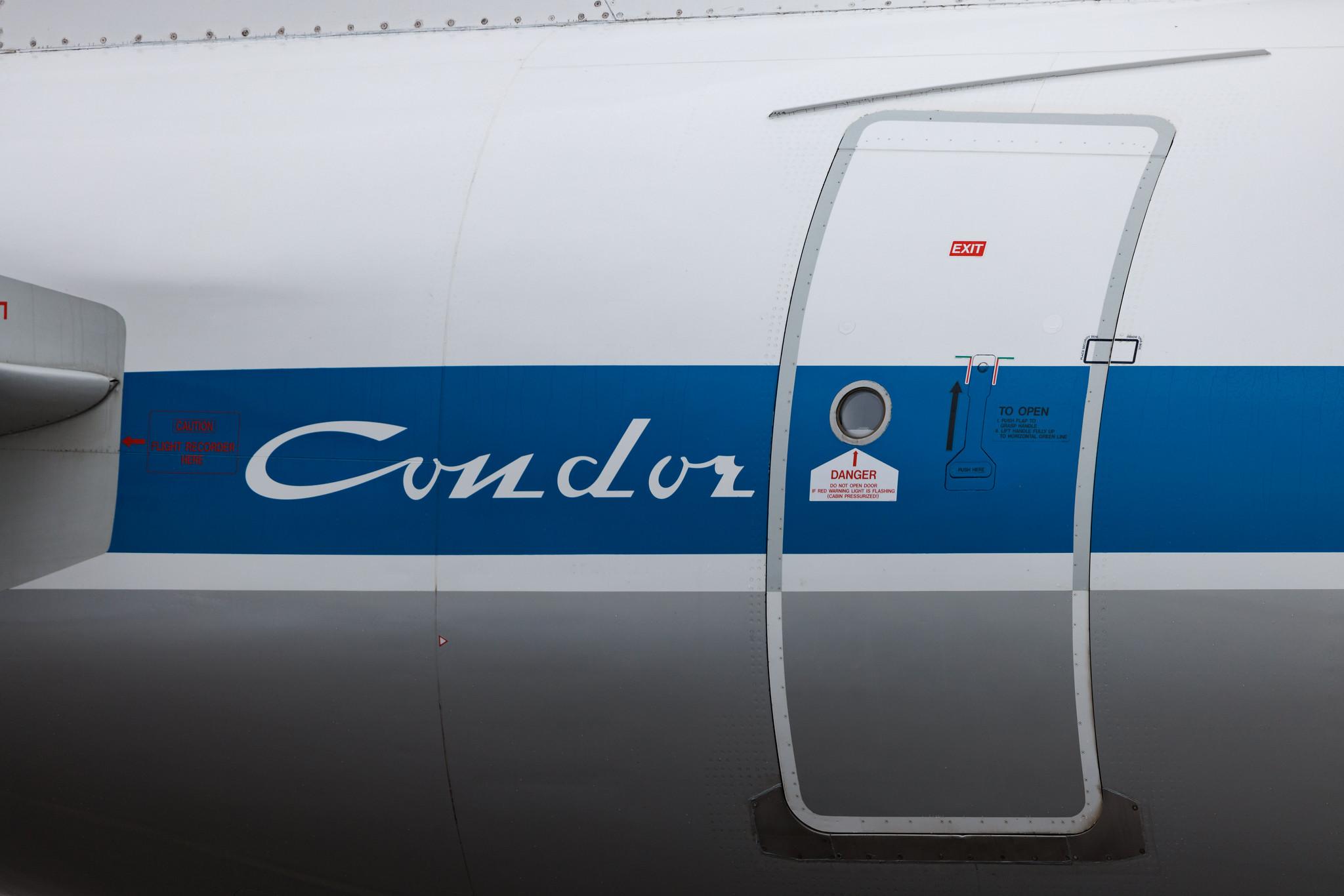 Hamburg Airport: Condor (DE / CFG) | Livery: Retro Livery | Airbus A320-212 A320 | D-AICH | MSN 0971
