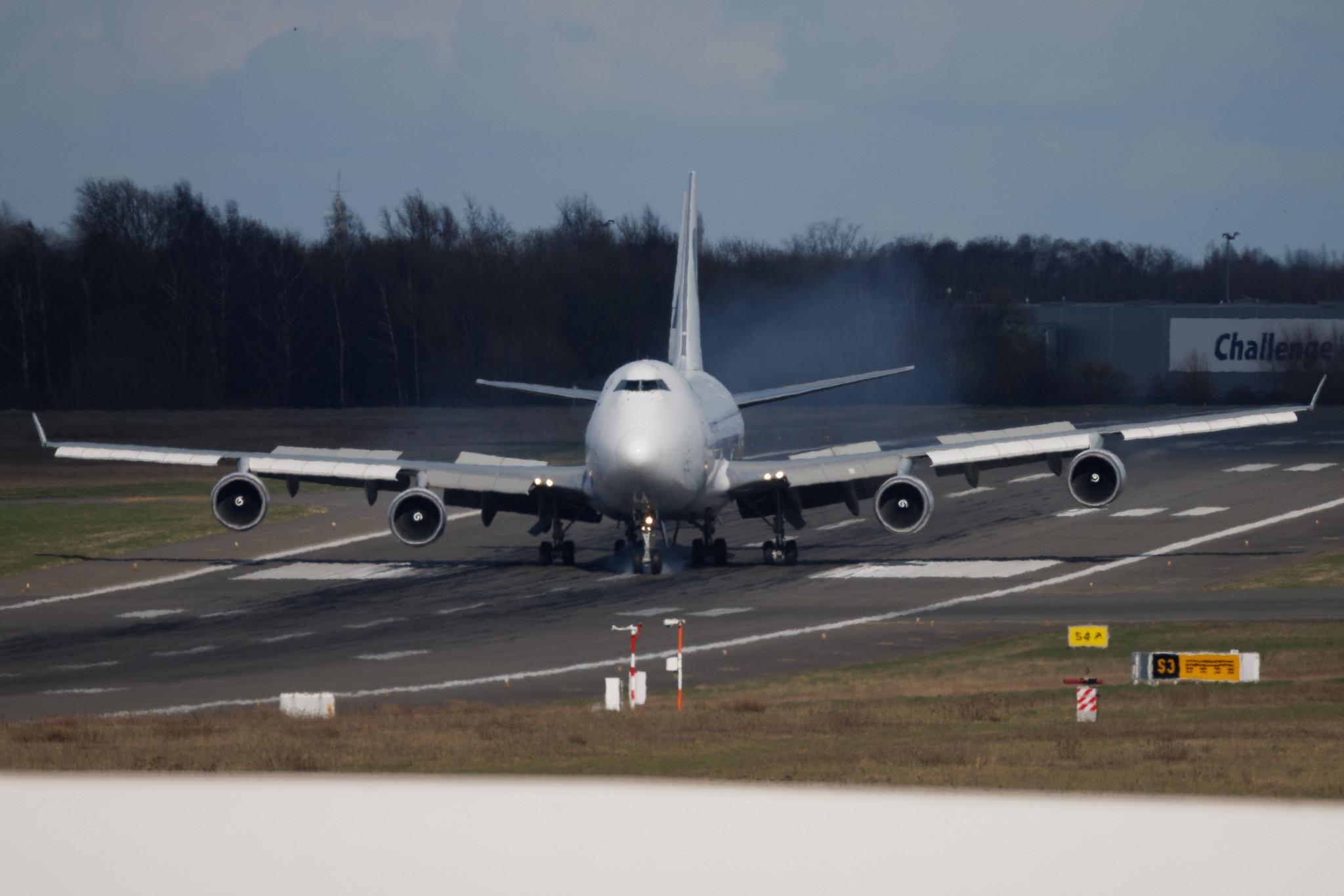 Liege Airport: Challenge Airlines (X7 / CHG) | Operator: Challenge Airlines IL | Boeing 747-4EVF(ER) B744 | 4X-ICA | MSN 35172
