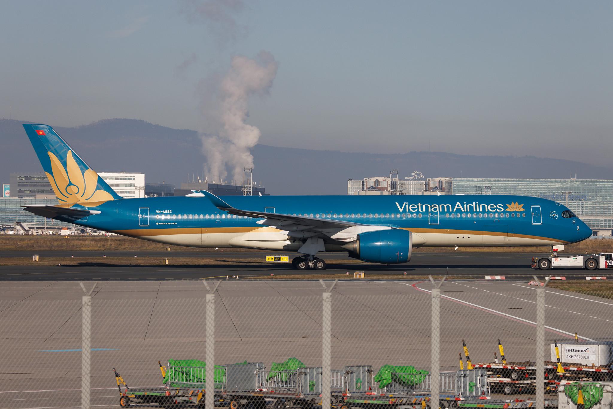 Frankfurt Airport: Vietnam Airlines (VN / HVN) | Airbus A350-941 A359 | VN-A892 | MSN 086