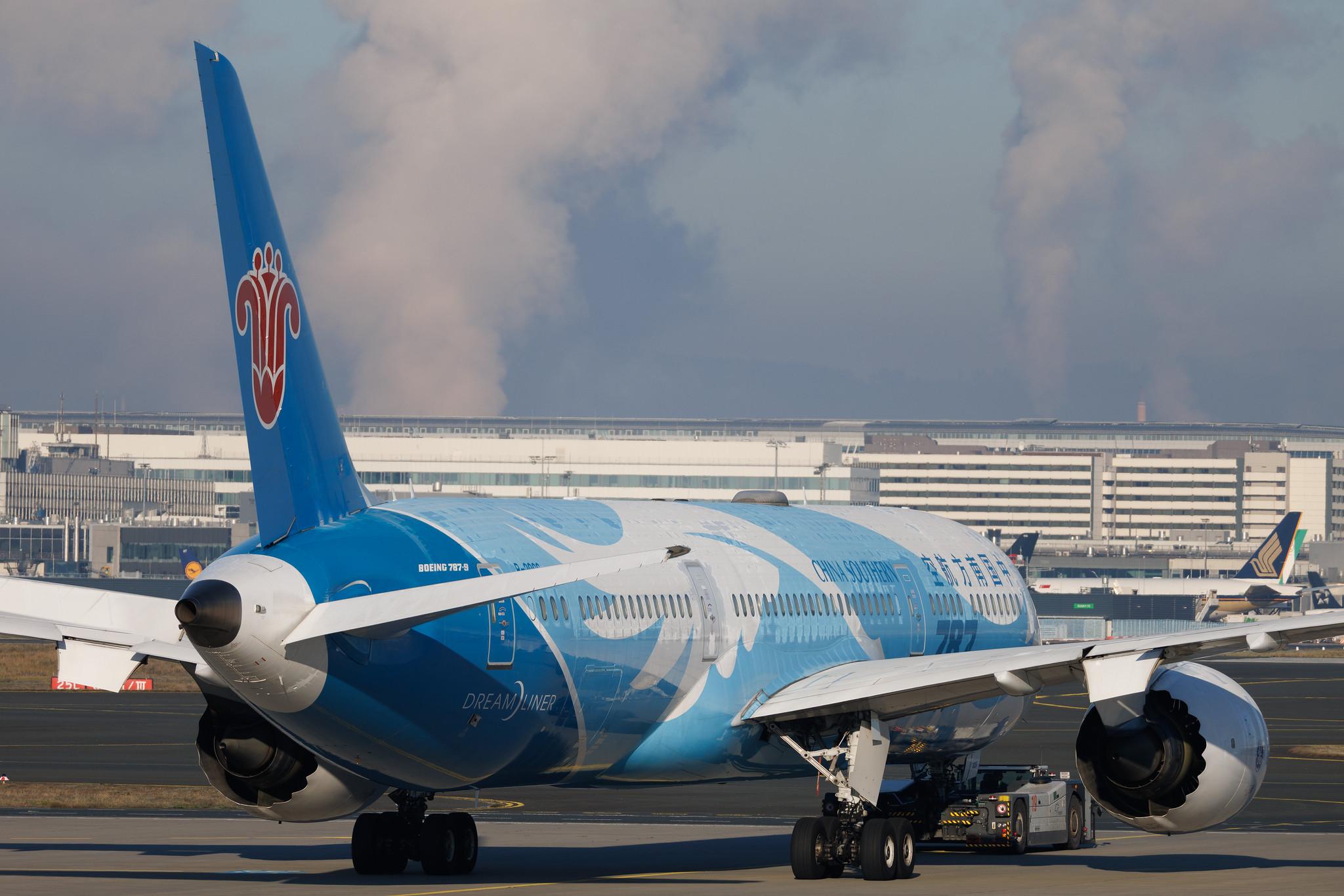 Frankfurt Airport: China Southern Airlines (CZ / CSN) | Boeing 787-9 Dreamliner B789 | B-20C6 | MSN 63985
