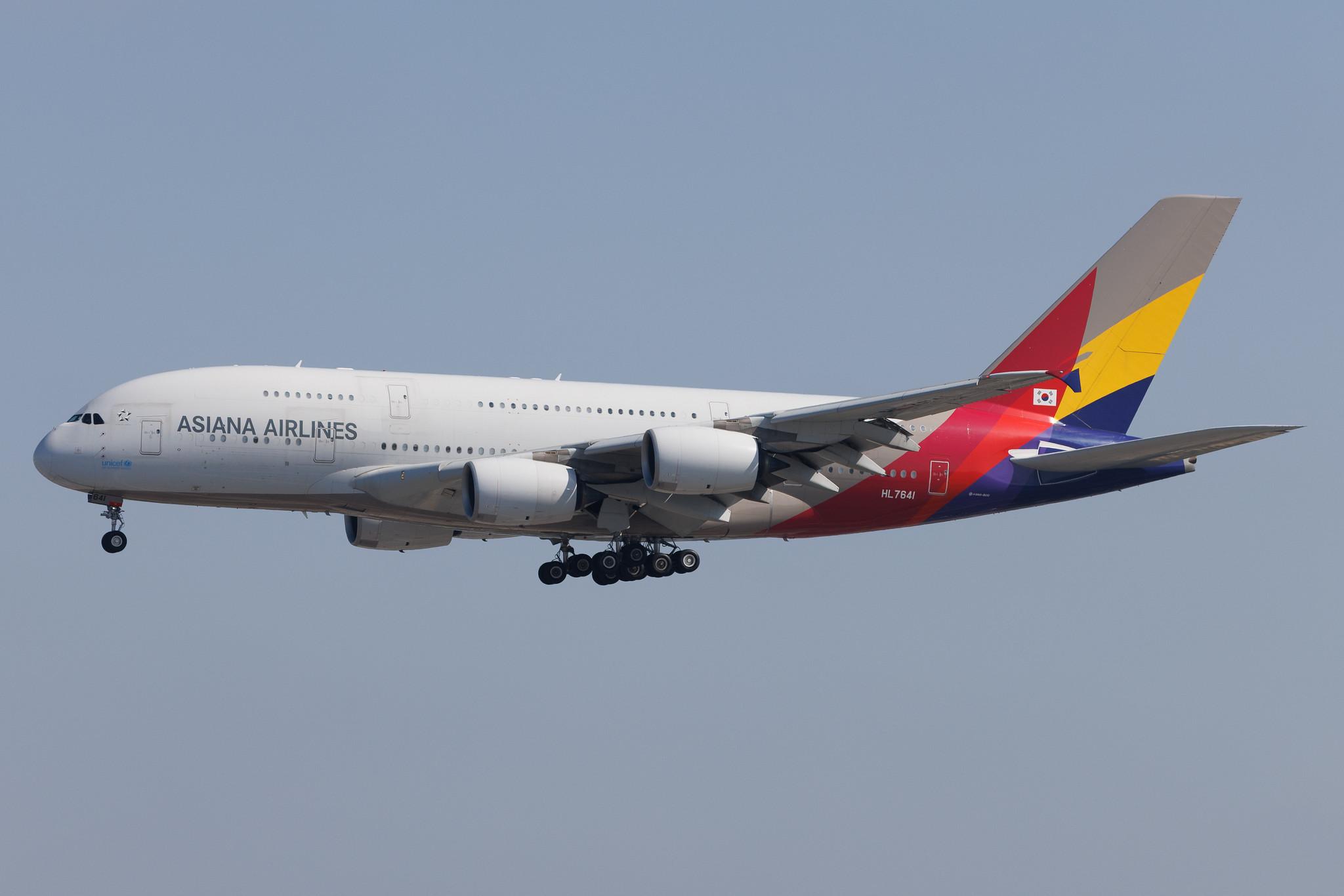 Los Angeles International Airport: Asiana Airlines (OZ / AAR) | Airbus A380-841 A388 | HL7641 | MSN 231