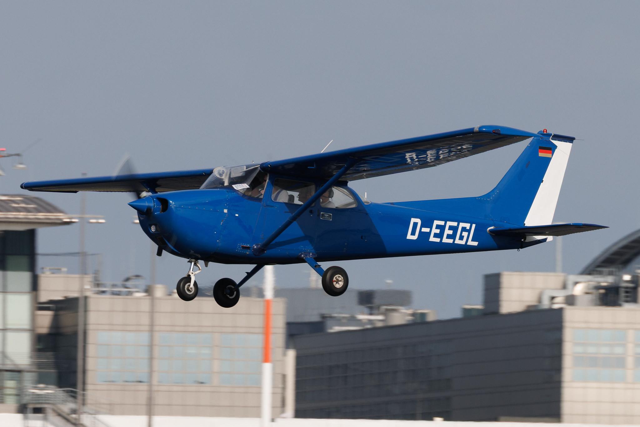 Hamburg Airport: Private owner | Reims-Cessna F172M Skyhawk C172 | D-EEGL | MSN F17201335