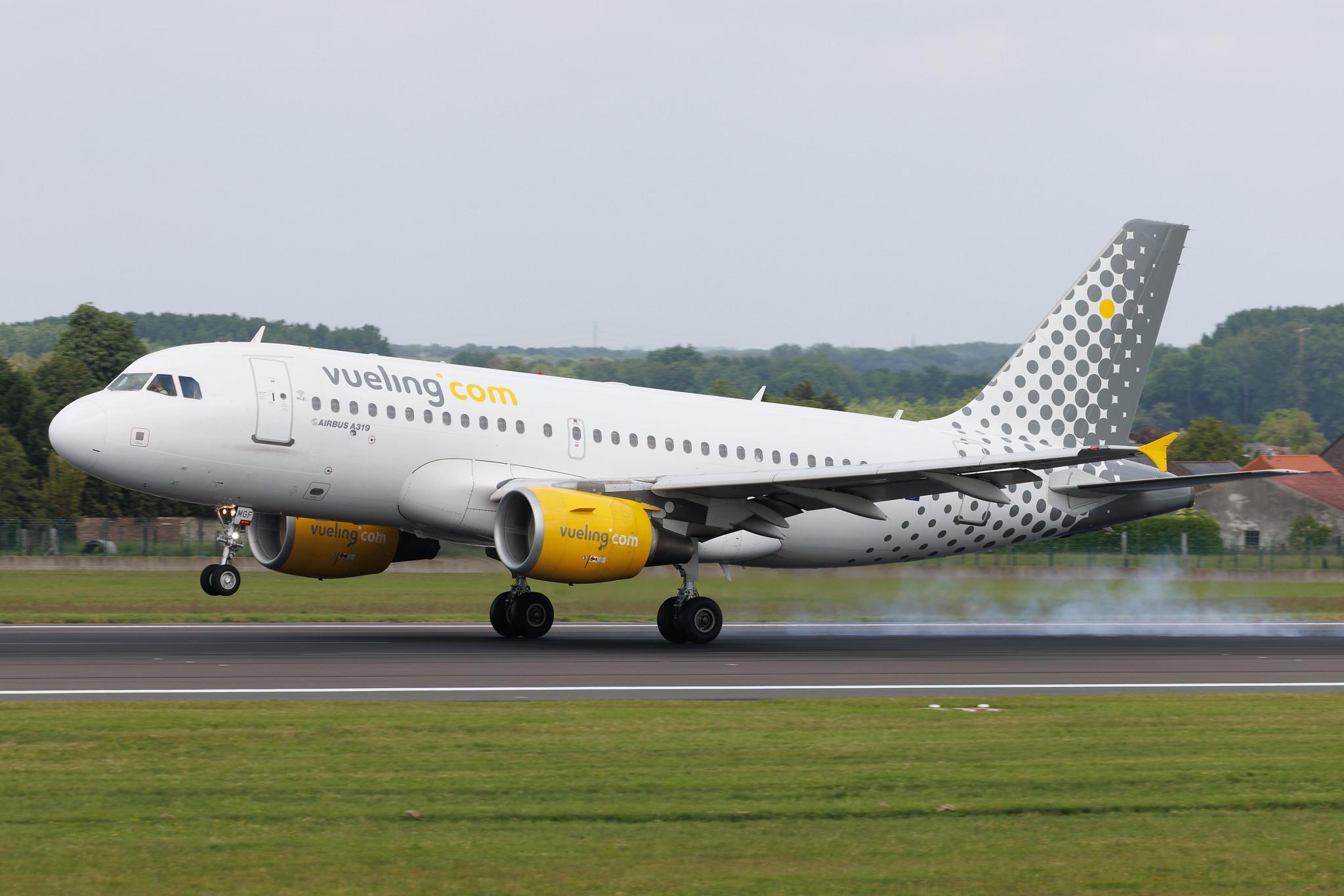 Brussels Airport: Vueling (VY / VLG) | Airbus A319-112 A319 | EC-MGF | MSN 03028