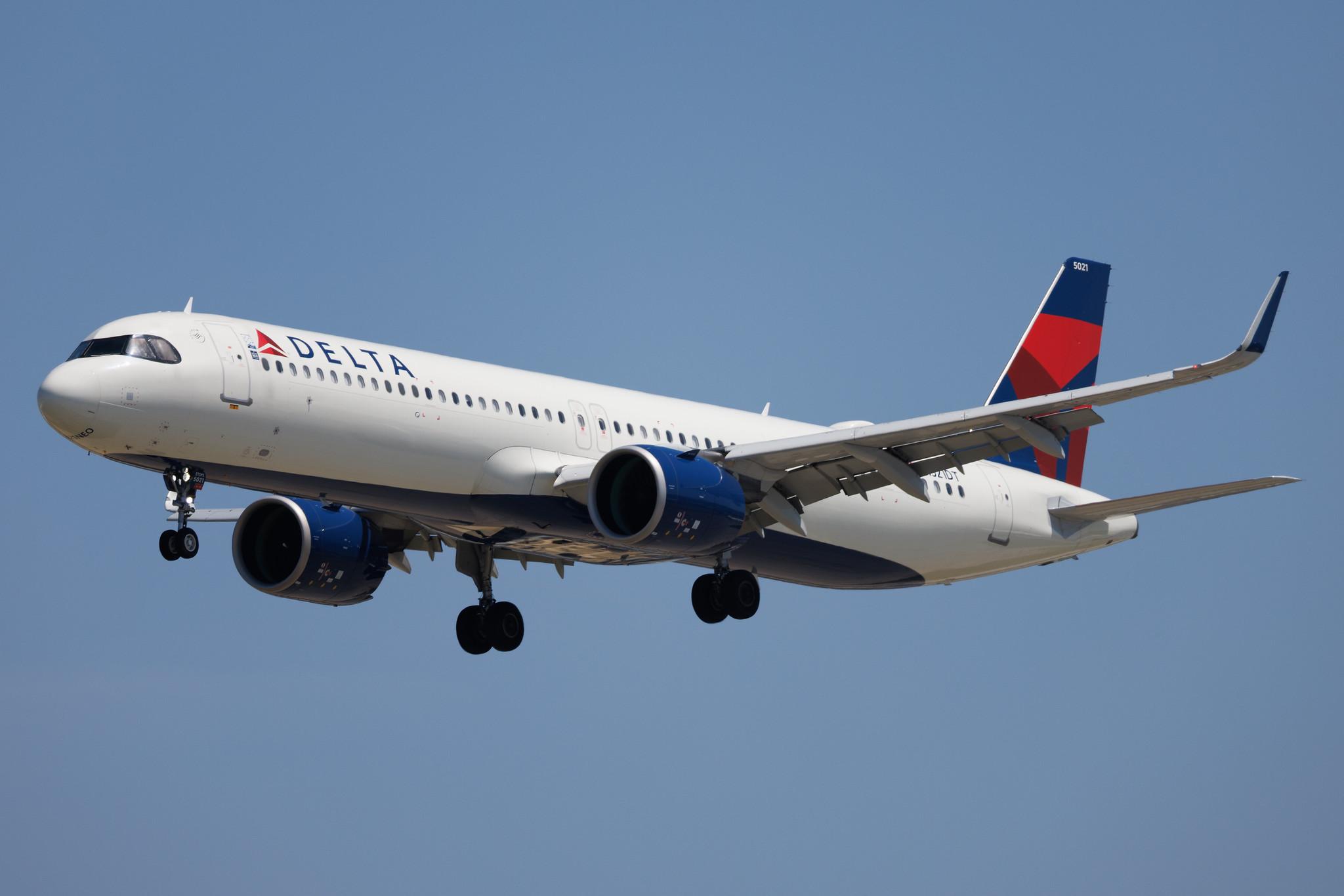 Los Angeles International Airport: Delta Air Lines (DL / DAL) | Airbus A321-271NX A21N | N521DT | MSN 11082