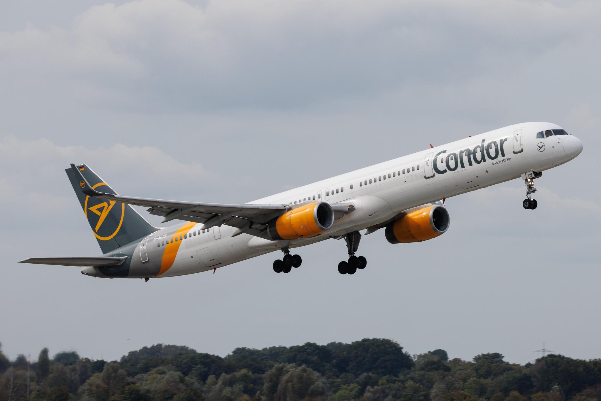 Düsseldorf Airport: Condor (DE / CFG) | Boeing 757-330 B753 | D-ABOK | MSN 29020