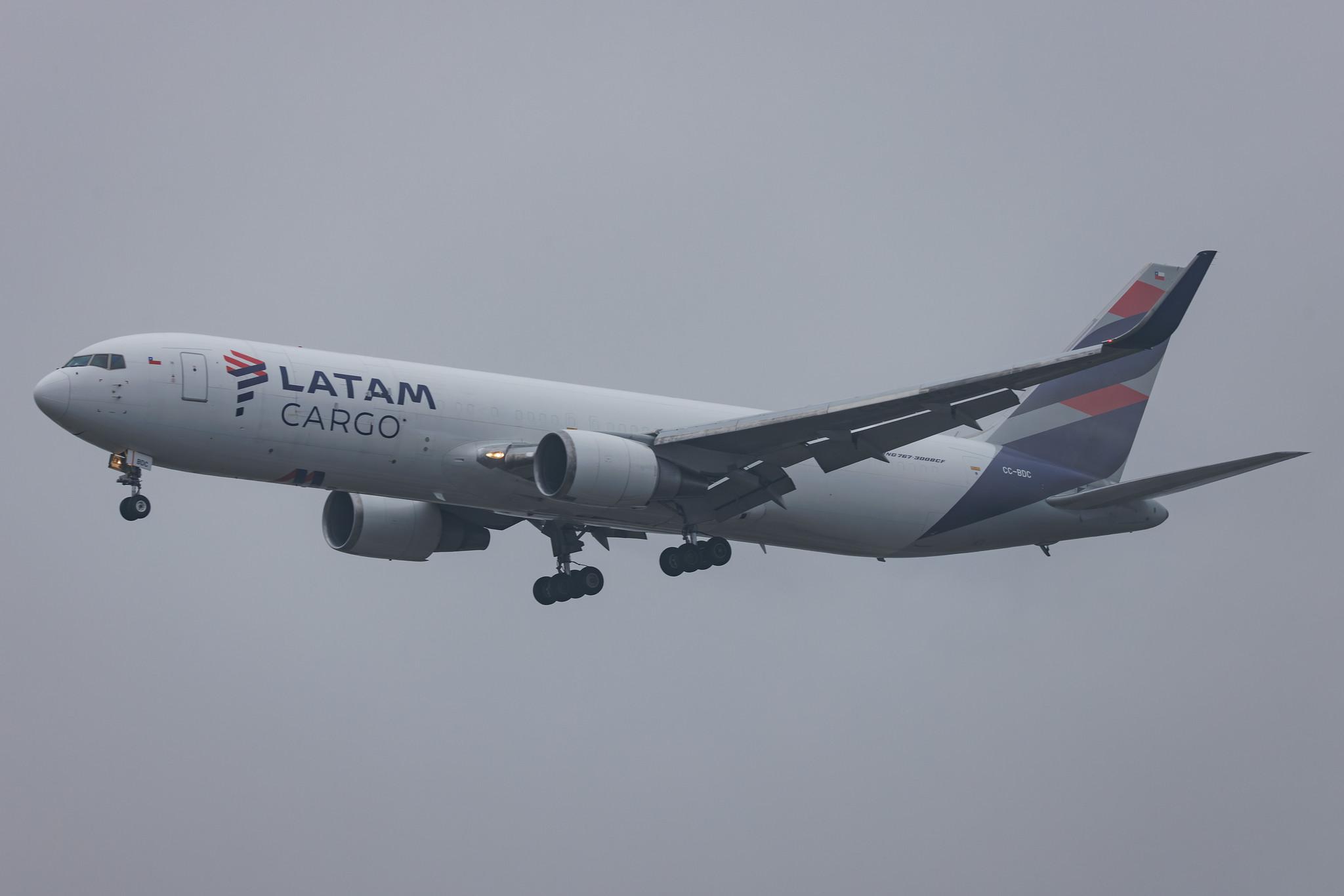 Frankfurt Airport: LATAM Cargo (UC / LCO) | Operator: LATAM Cargo Colombia | Boeing 767-316(ER)(BCF) B763 | CC-BDC | MSN 40591
