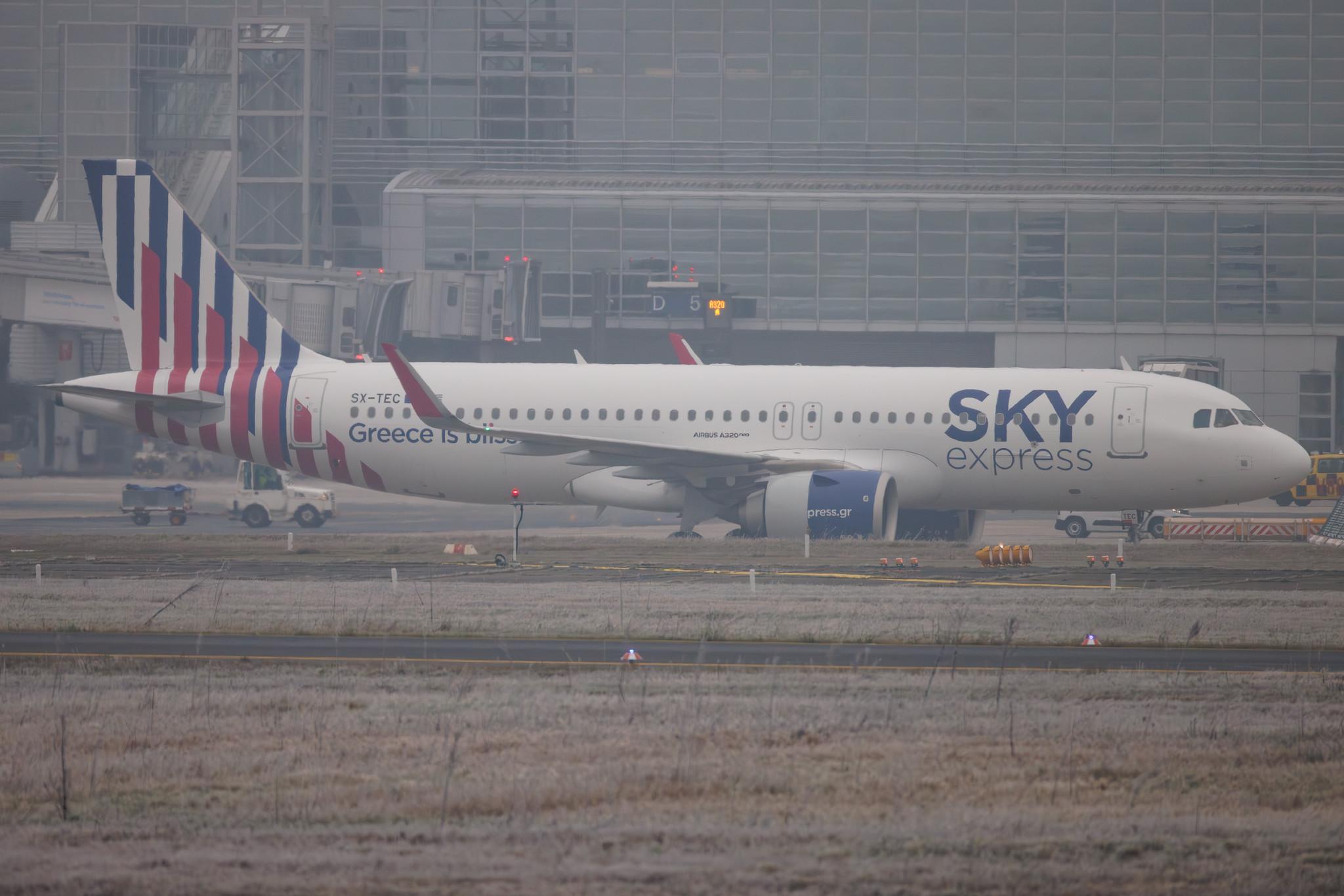 Frankfurt Airport: Sky Express (GQ / SEH) | Airbus A320-251N A20N | SX-TEC | MSN 9566