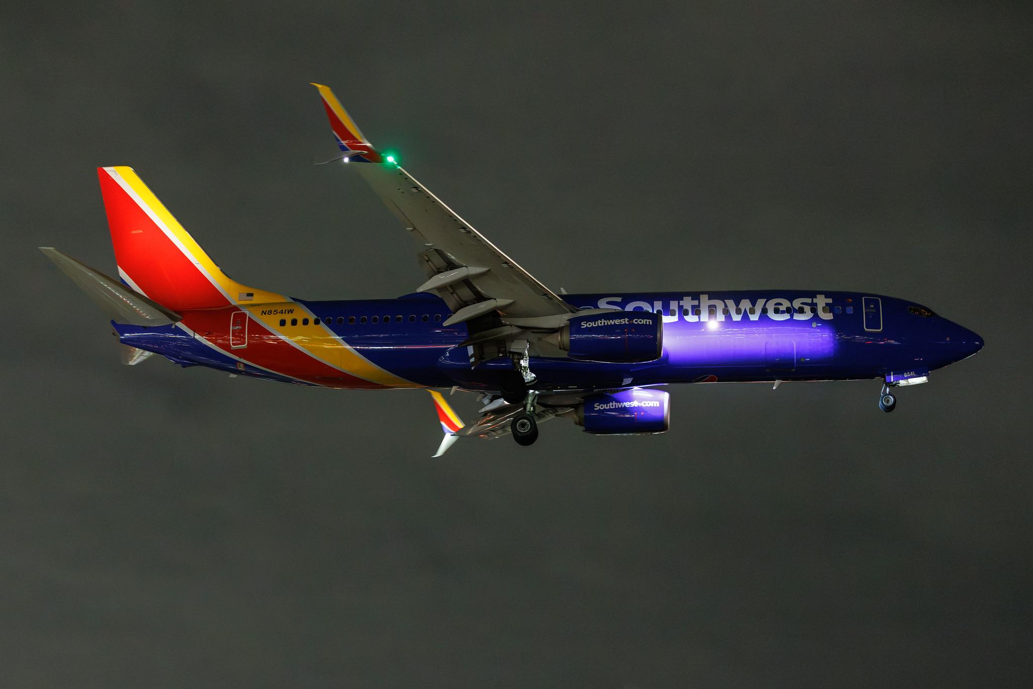 Los Angeles International Airport: Southwest Airlines (WN / SWA) | Boeing 737-8H4 B738 | N8541W | MSN 63599
