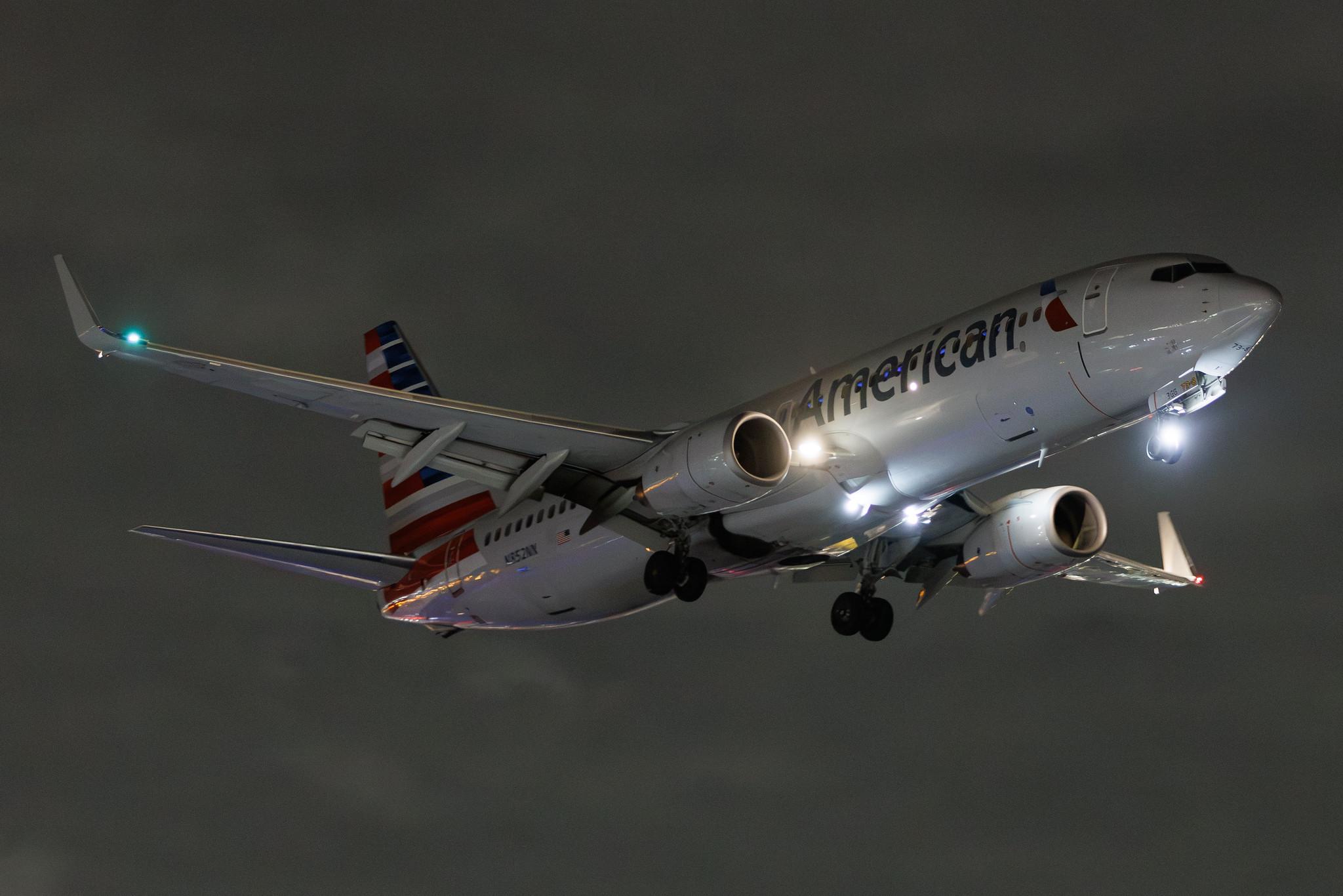 Los Angeles International Airport: American Airlines (AA / AAL) | Boeing 737-823 B738 | N852NN | MSN 40581